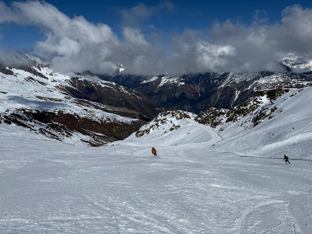 WhatsApp Image 2025-03-27 at 23.54.56 (2).jpeg