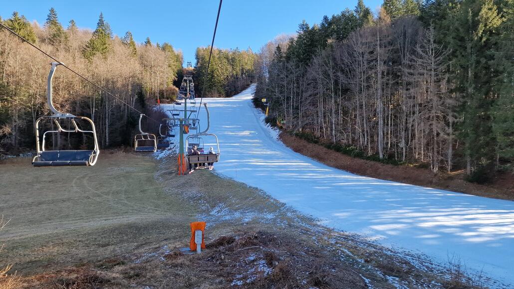 Sesselbahn Tablat und die gleichnamige rote Abfahrt.