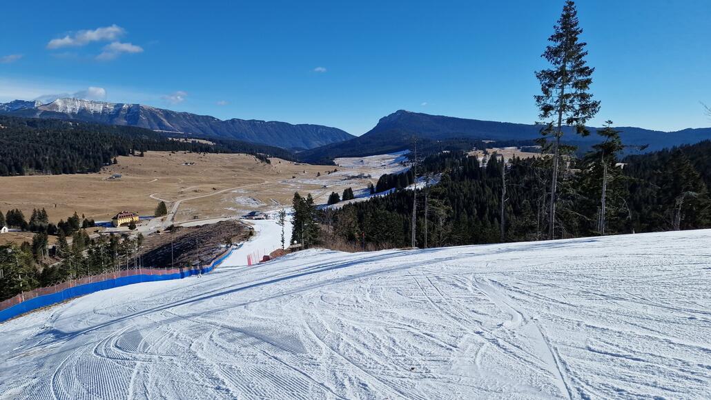 Gelungene Abfahrt entlang der Sesselbahn Rivetta.