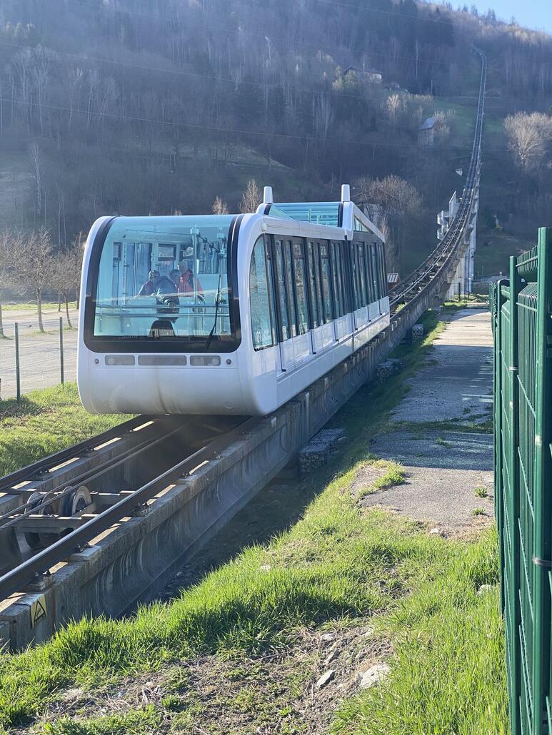 Los geht’s mit dem Funiculaire ab Bourg-Saint-Maurice, unserem Domizil bis Montag.