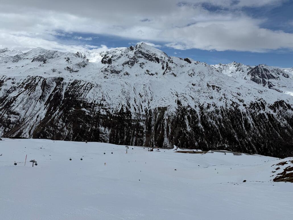 WhatsApp Image 2025-03-28 at 22.10.32 (1).jpeg