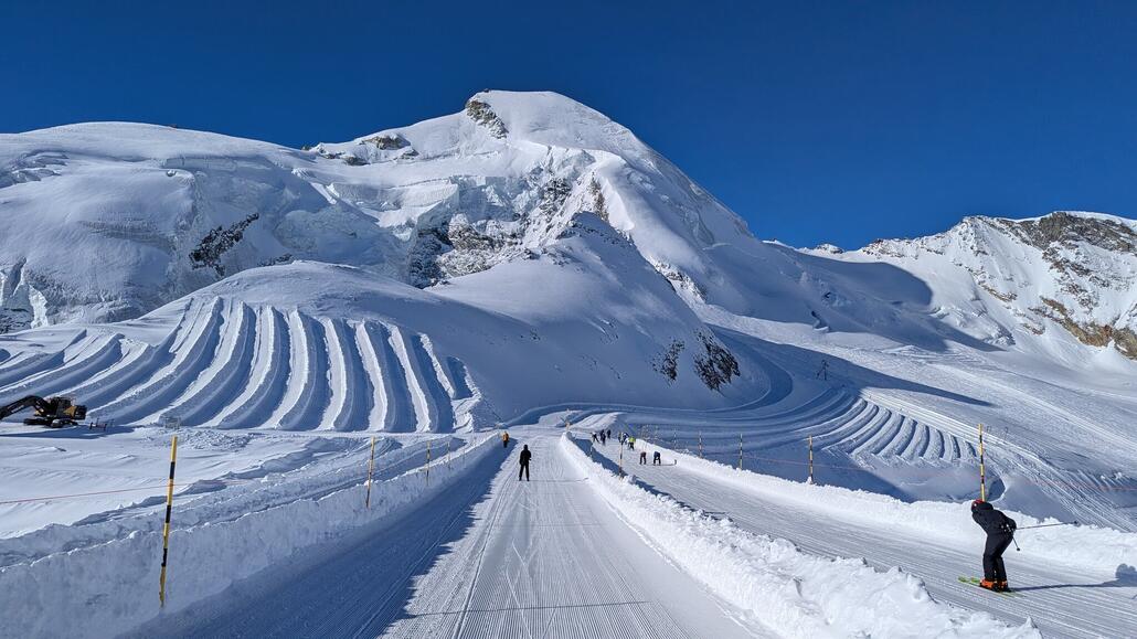 Geniales Panorama an der Bergstation Metro Alpin auf 3500 Metern!
