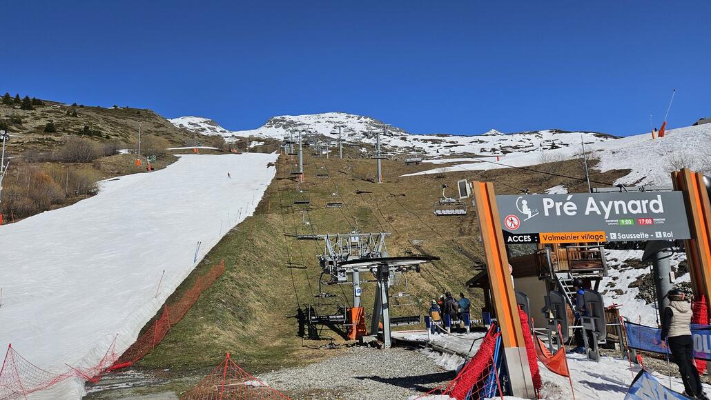 20250408_160918.jpg (676.28 KiB) 1657 mal betrachtet Zurück über die Hauptdrehscheibe in Valmeinier