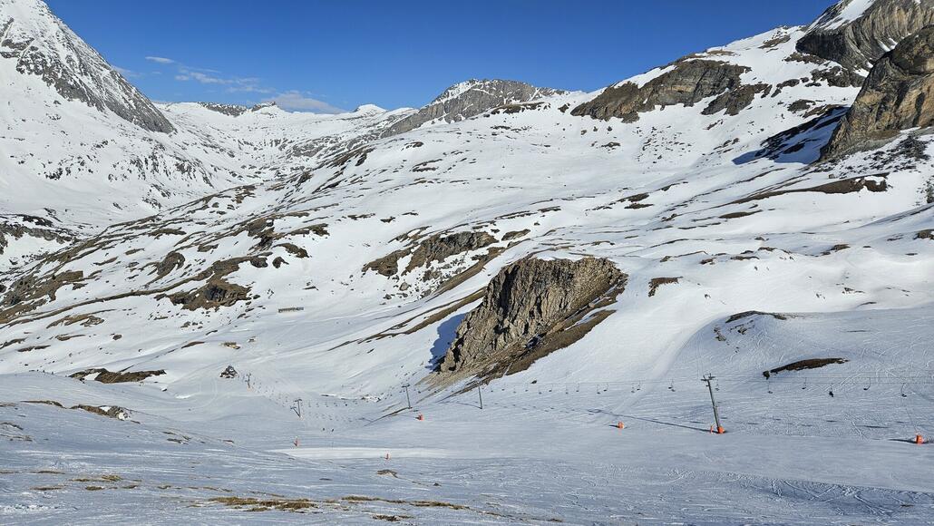 20250409_100241.jpg (715.36 KiB) 1657 mal betrachtet Und nun zum Highlight in diesem Gebiet, der Sektor mit der 2SB Fournache