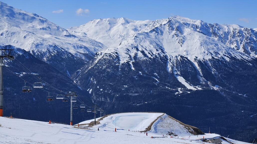 20250409_103246.jpg (564.93 KiB) 1654 mal betrachtet Zoom ins Skigebiet von La Norma auf der gegenüberliegenden Seite