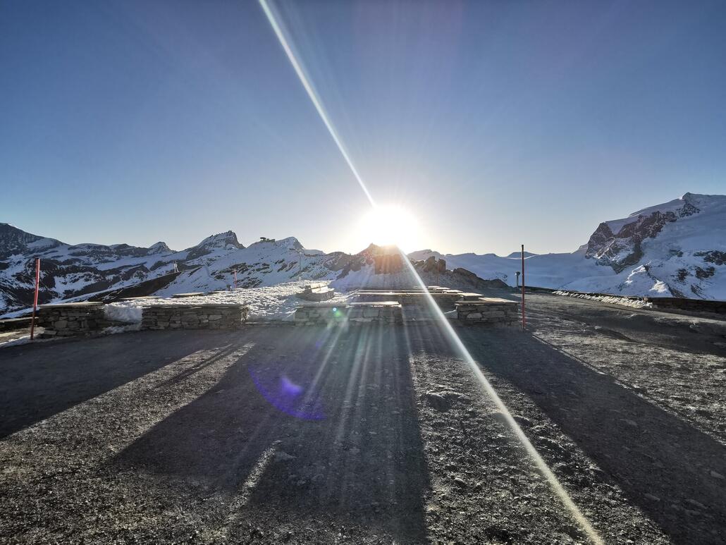 15. Sprung zum nächsten Morgen. Der Gang zur Aussichtsplattform am Morgen wird zur Routine.