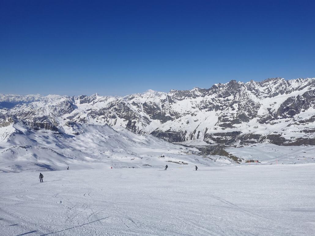 20. Hier oben Panorama und Pulver vom feinsten.