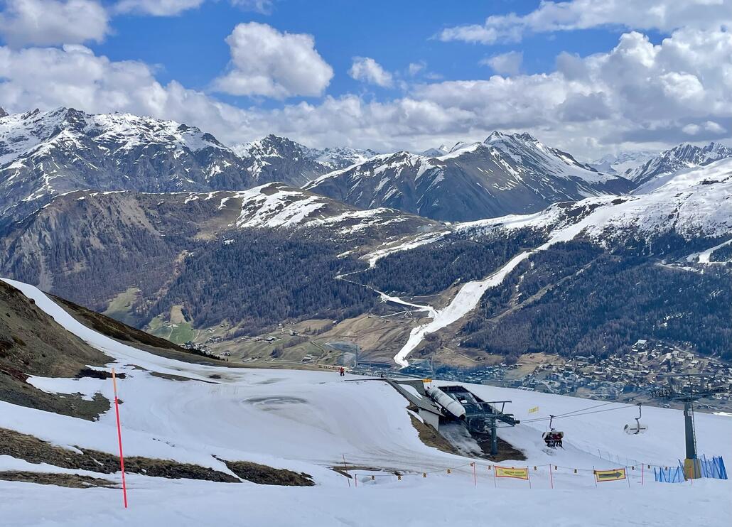 Talstation, Schnee ist heuer mangelware auch hier auf fast 2‘400 m.üM