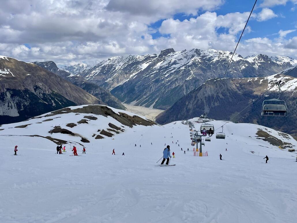 Auch hier an der KSB Valendra Vetta, viel los.