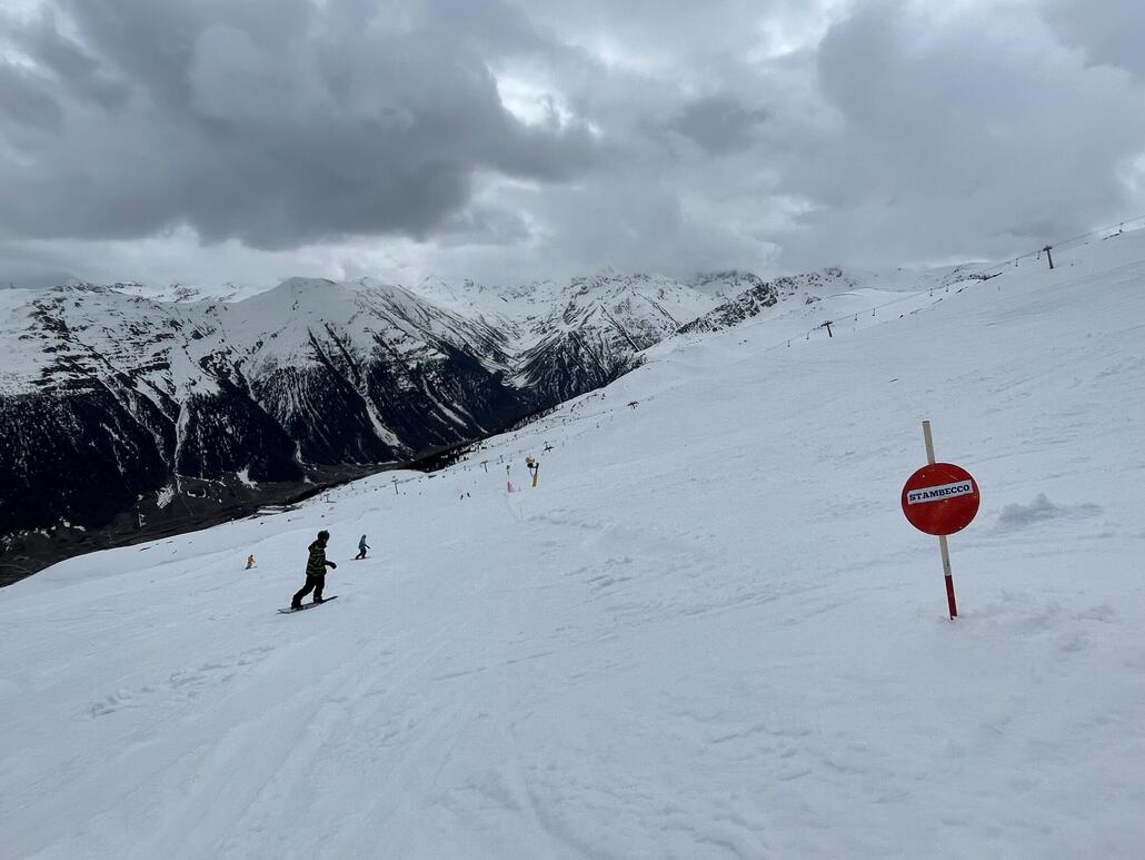 Es fängt auch kurz an zu schneien.