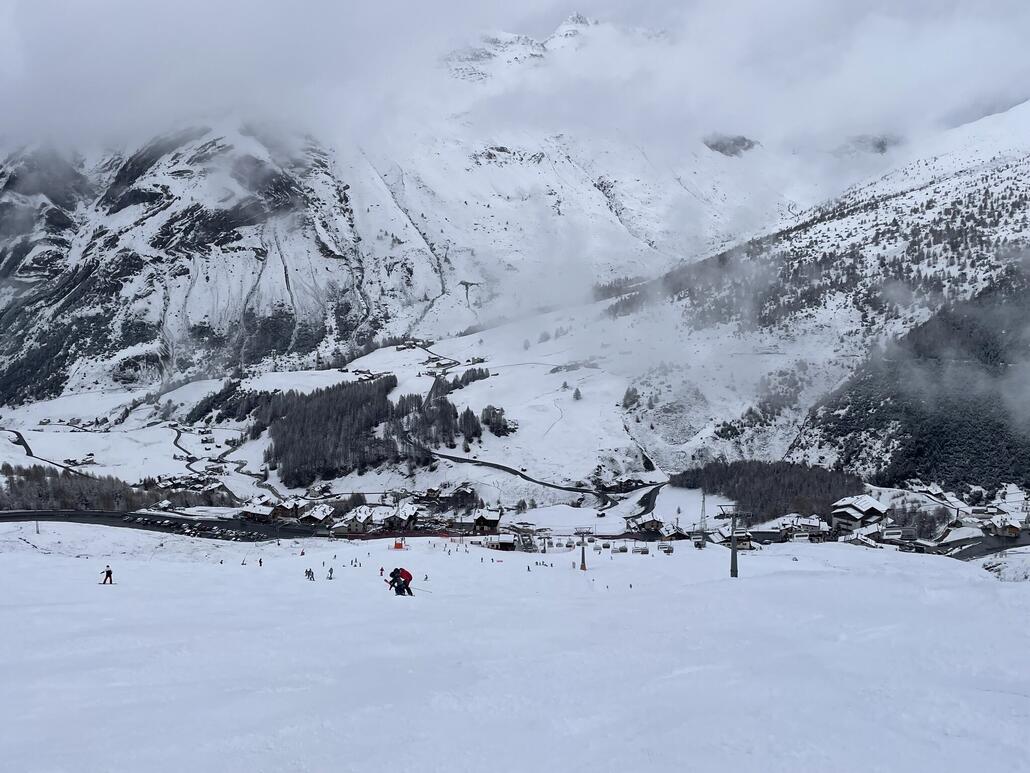 Piste nach Trepalle, mit dem Neuschnee und der Steilheit bereits ein ziemlicher Acker.