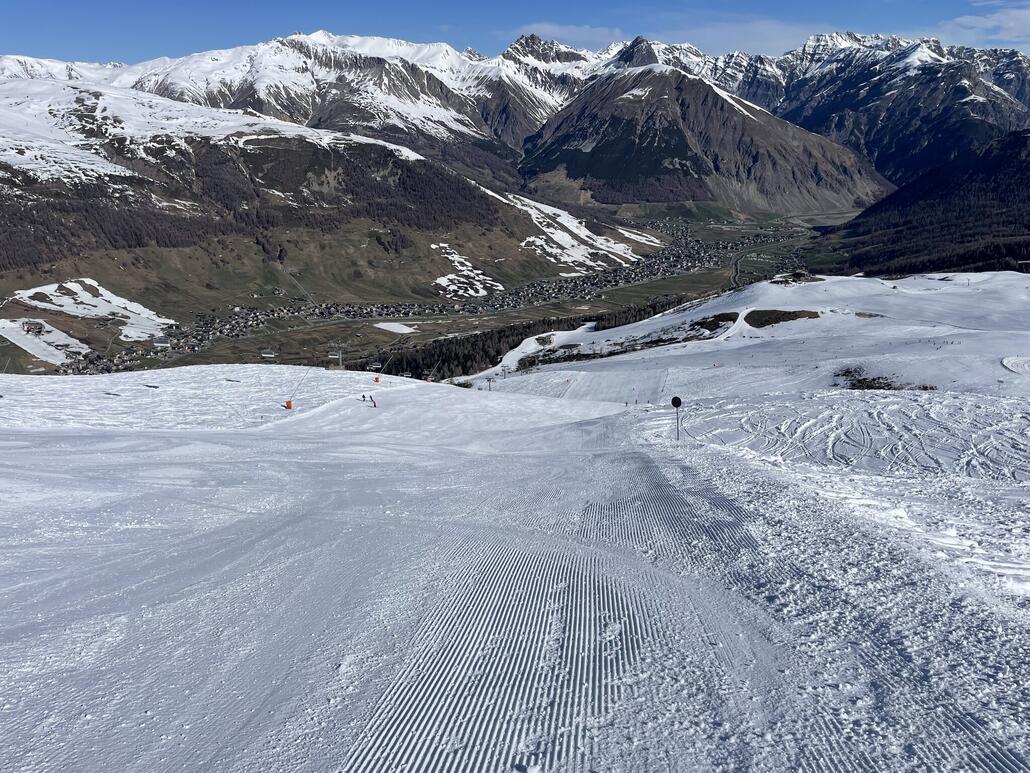 Die schwarze direkt untendrunter schön zum fahren.