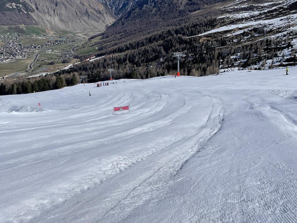 Bei der Verbindungspiste zum 8er Sessel, dann dies! Schlimmer als am Titlis.