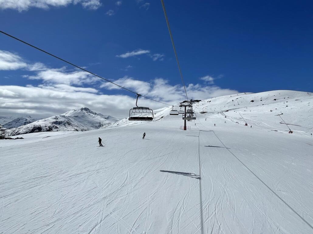 Lieber wieder hier, schön firnig am Passo Eira und diesmal weniger Leute