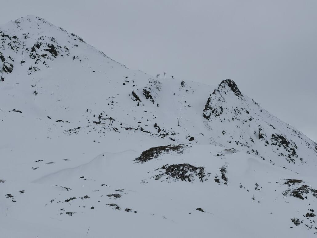 1. Ich will ja schon ewig mal die beiden Schlepper dort fahren. Nie haben die offen. Die schauen so schön steil aus.