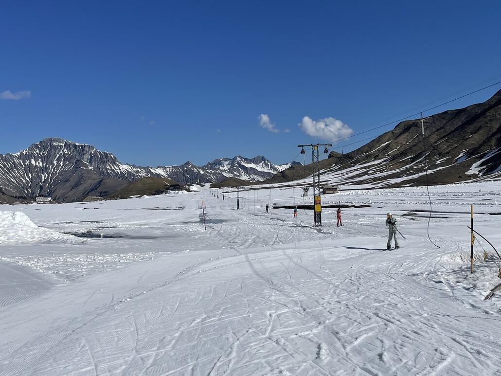 Der Lift über die Ebene sehr speziell.