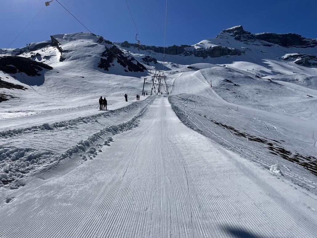 Sogar die Dopplung wurde angeworfen, immer wenn nur der Linke Lift lief bildete sich eine Schlange