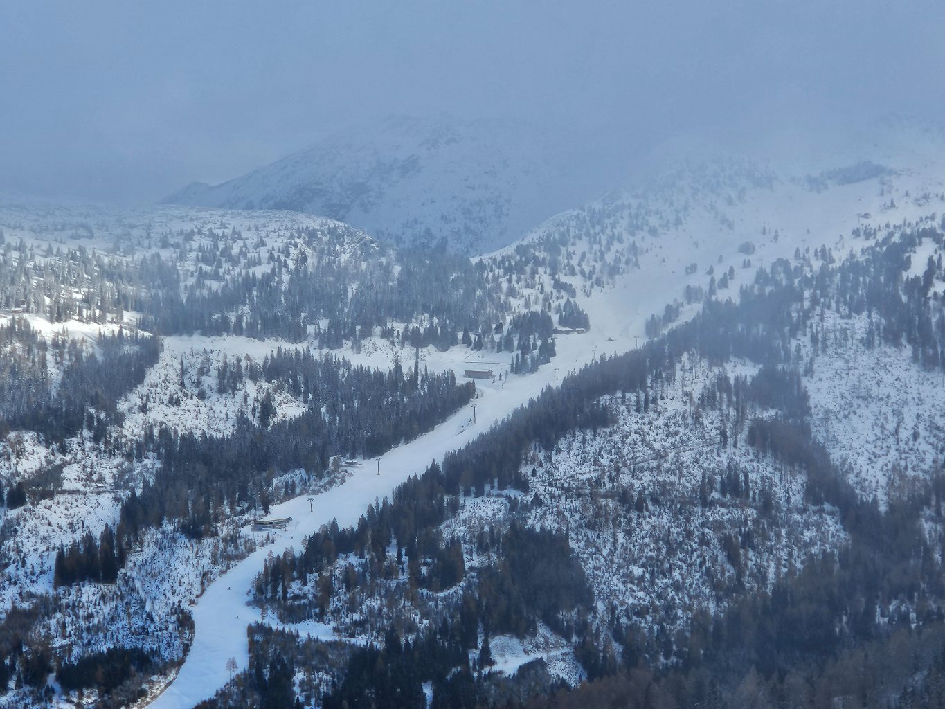 Nach vielen Fahrten an der Märchenwiese, kommt nun die Burgstallalm an die Reihe.<br />Blick rüber zum Hauser Kaibling.