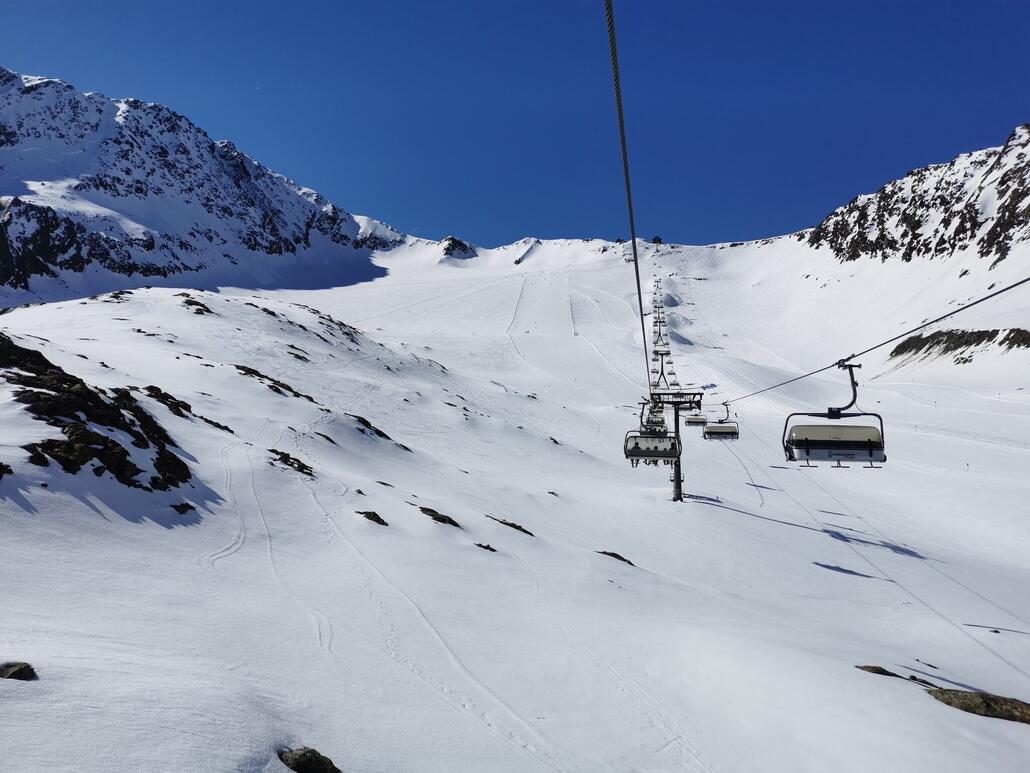 3. Fernau. Hier ganztags perfekte Pisten zum Schussfahren. Wenig Leute. Fast immer frei.