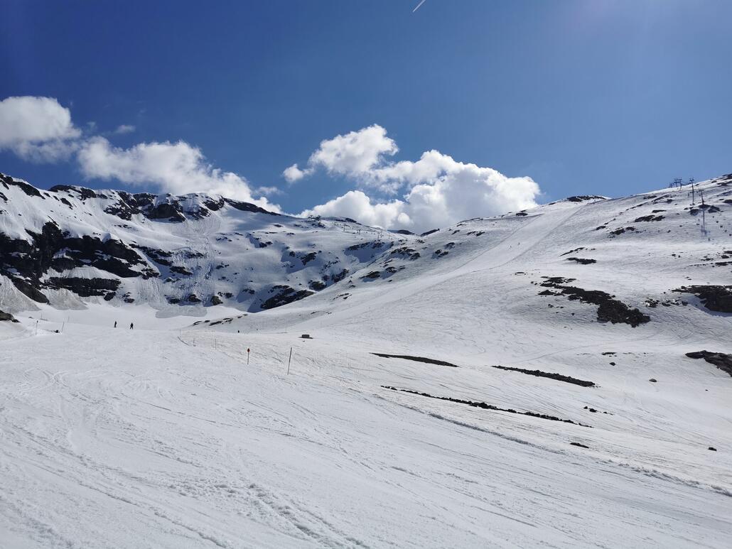 5. Der Hang an der DSB ganztags ausgezeichnet. Auch am Nachmittag, weil wenig zerfahren.