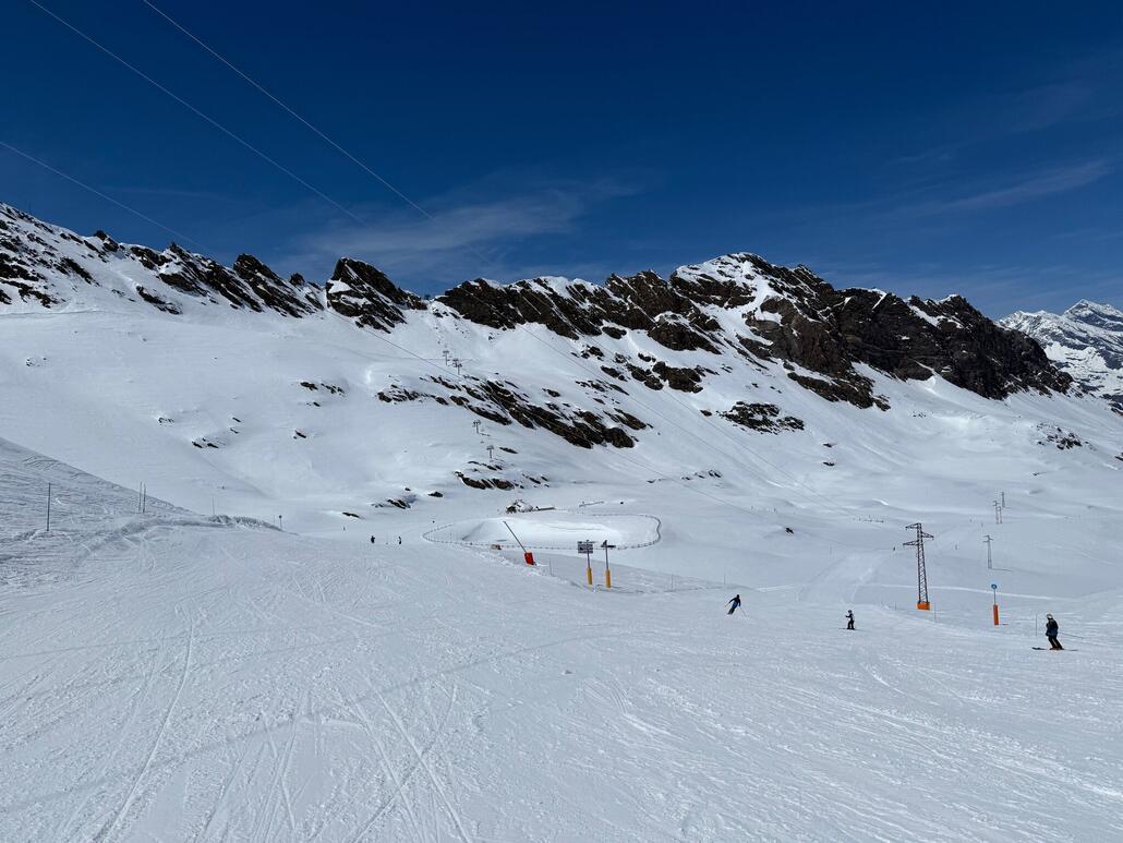 Nach zahlreiche Fahrten auf dem Glacier du Pisaillas, mit nicht aufhaltende geniale Abfahrten, wird es doch langsam Zeit wieder zurück zu kehren.