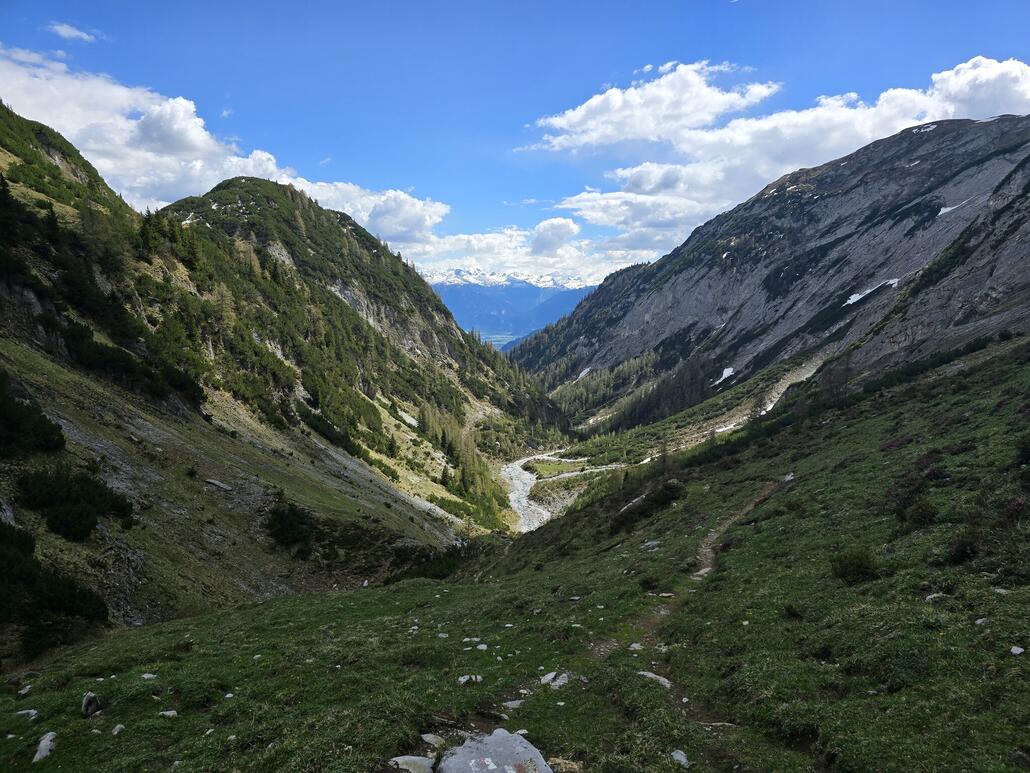 Landschaftlich reizvolles Lavoitobel, leider an diesem Nachmittag nicht sonderlich sonnenverwöhnt.