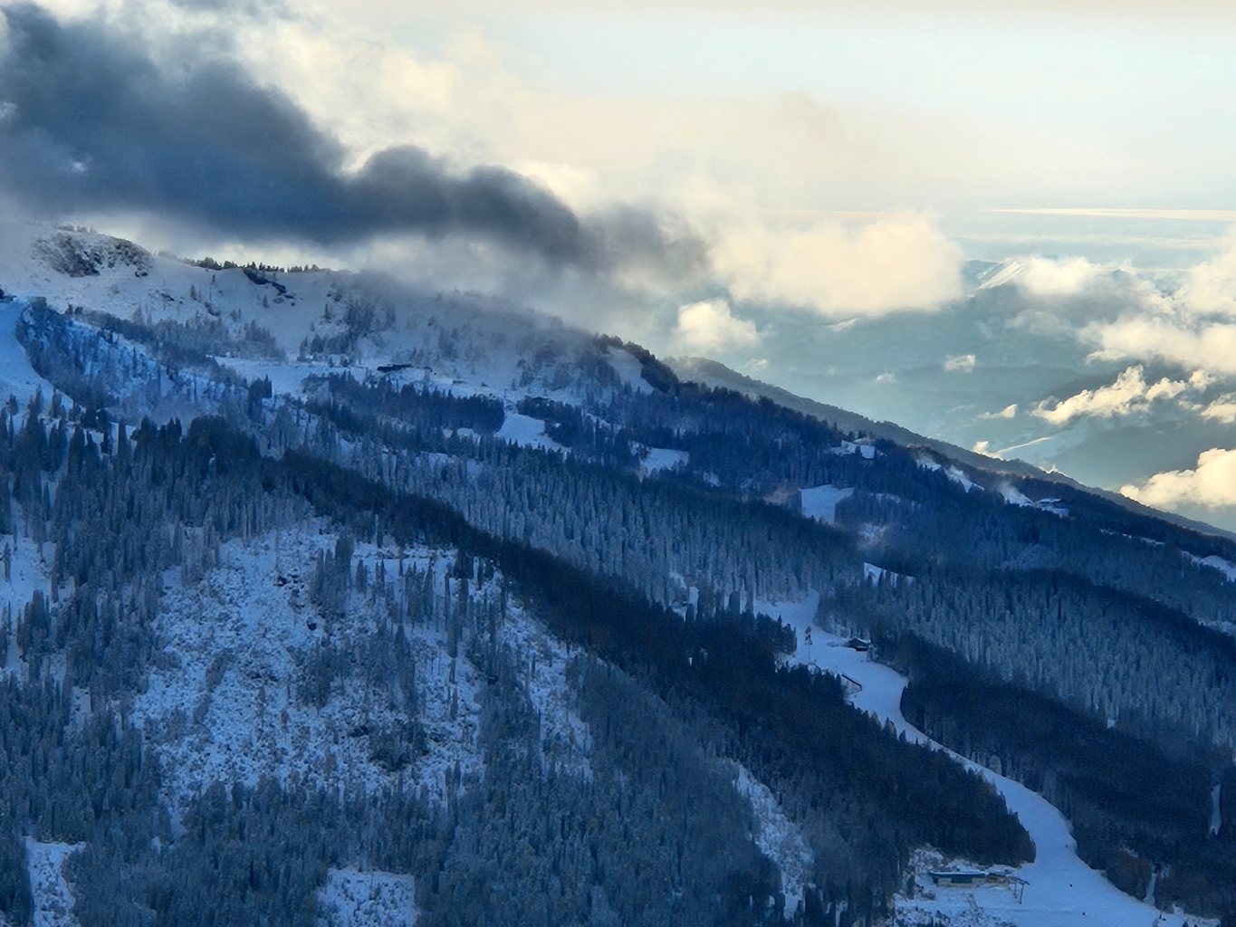 Dahinter die Reiteralm, davor die Hochwurzen.