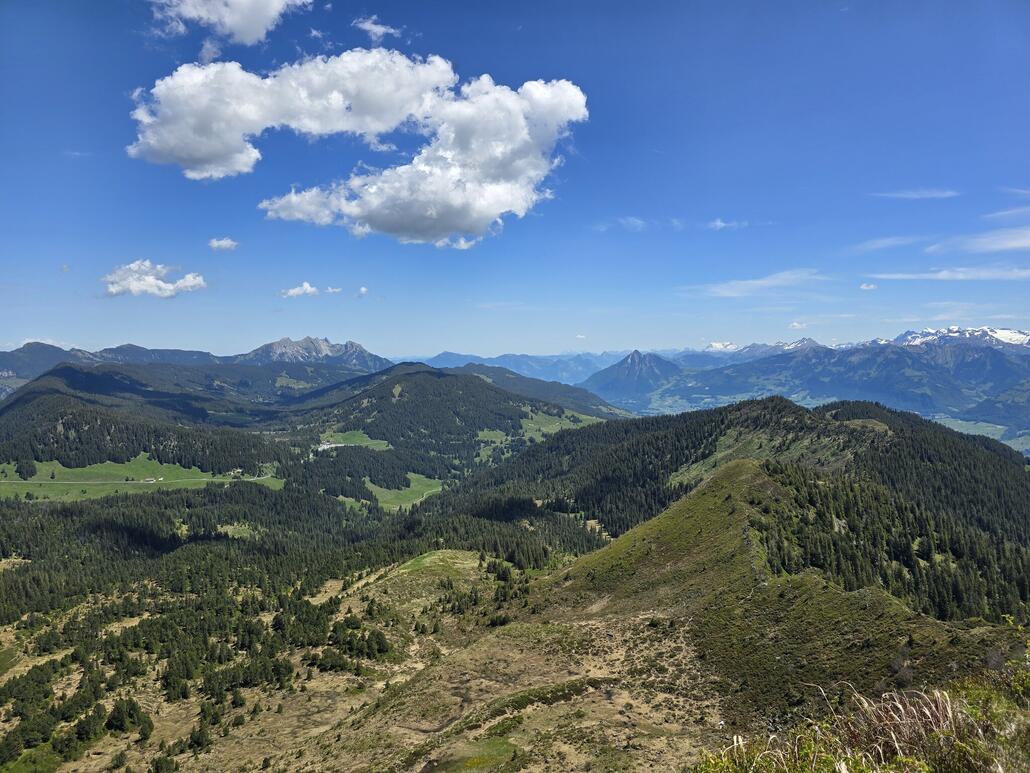 Blick Richtung Pilatus, Stanserhorn und Voralpen
