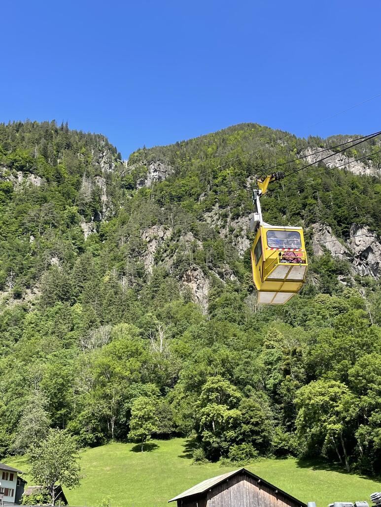 Verlauf des unteren Abschnitts, frei schwebend ohne Masten.