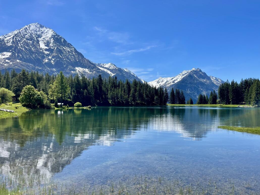 Die Spieglungen besonders wenn früh morgens unterwegs sind herrlich. Wir sind allerdings erst auf den Mittag hier.