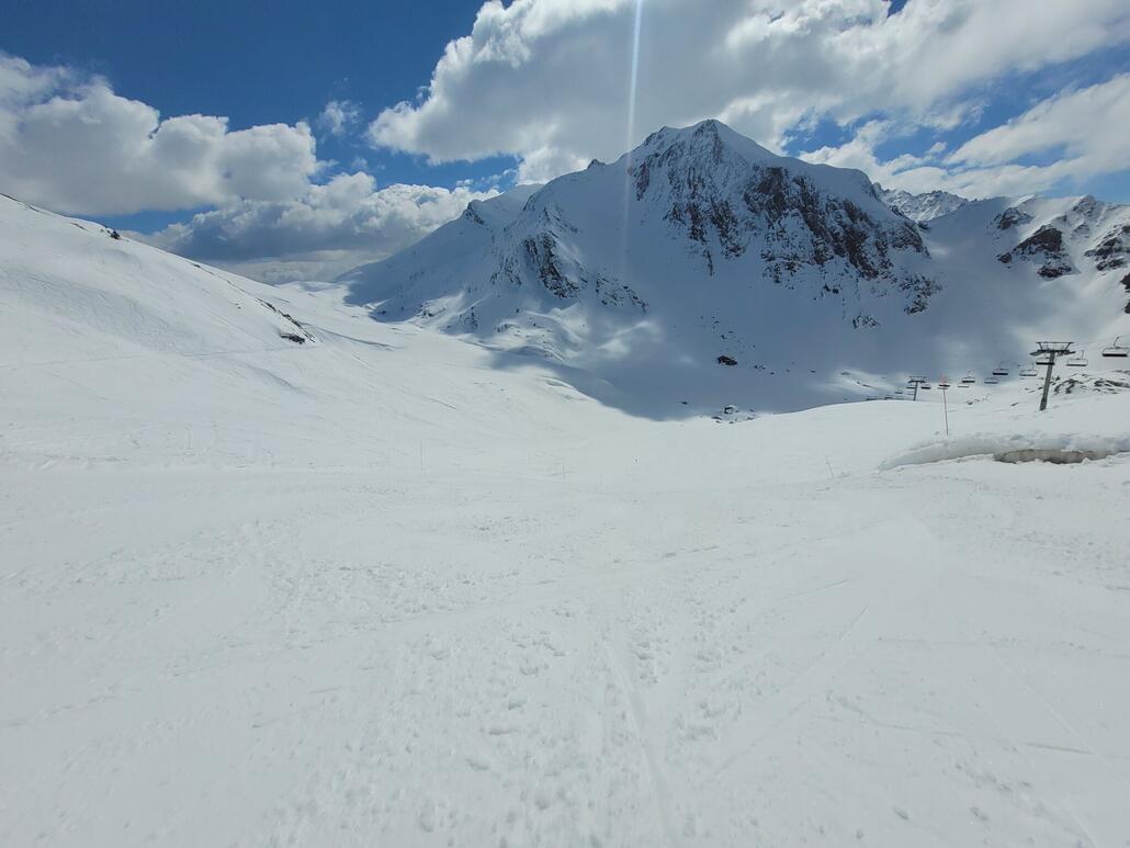 Die schönen - aber zu dem Zeitpunkt aber auch weichen - Abfahrten am Envers Col.