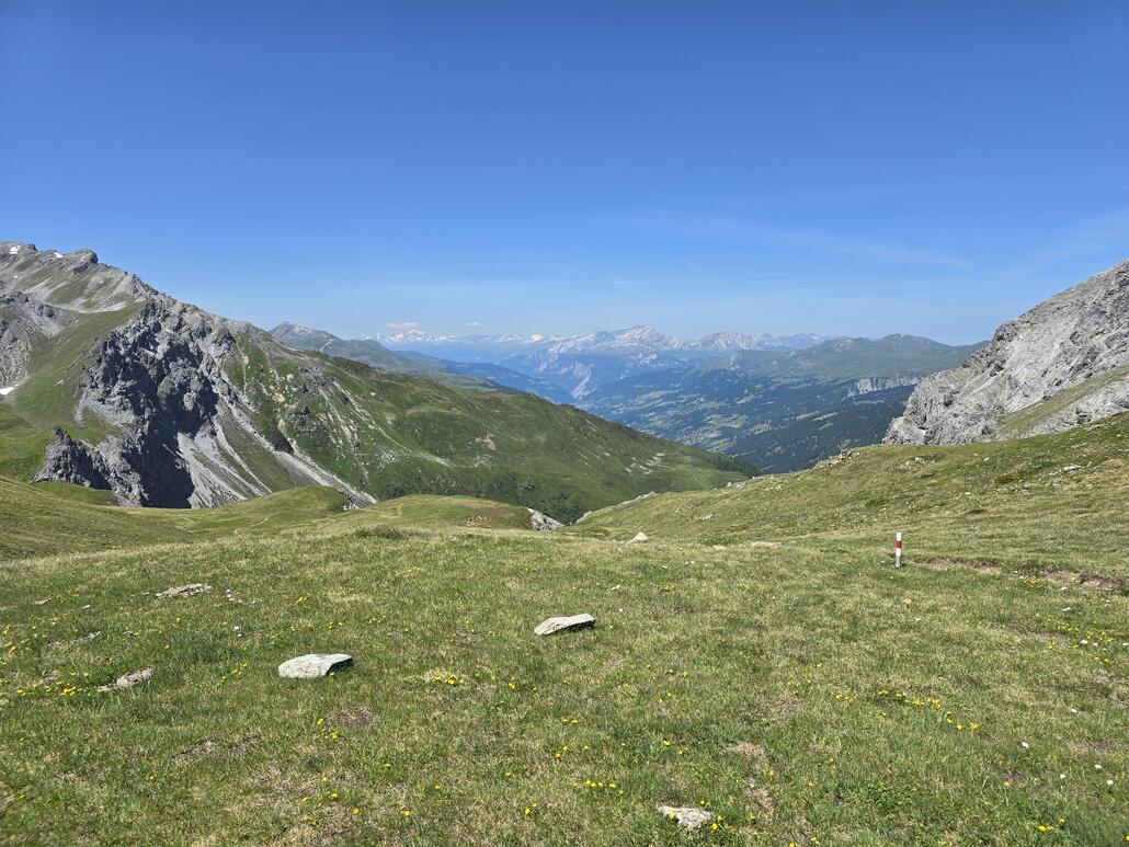 Bei der Lätschüelfurgga, Blick ins Schanfigg
