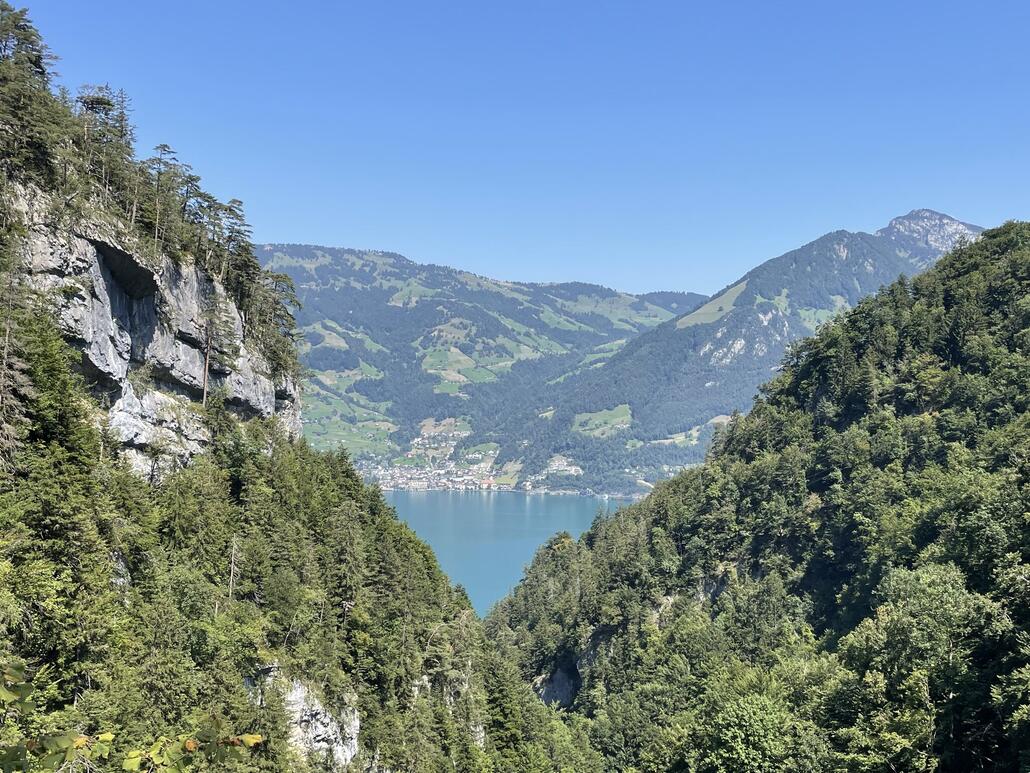 Eingang der Schlucht, startet mit einer wackeligen Brücke. Die aufforderte „zügig“ drüber zu gehen.