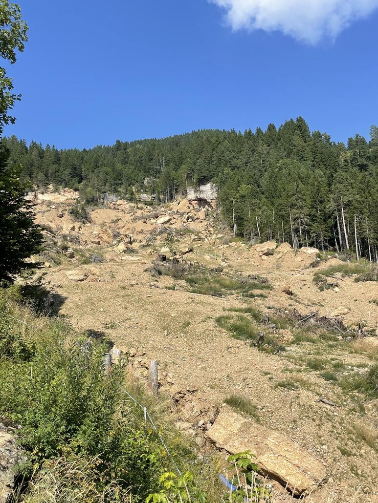 Vorbei an dem eindrücklichen Bergrutsch oberhalb Vitznau.