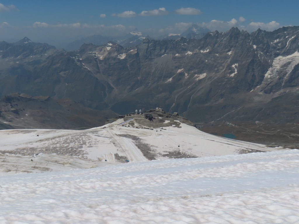 Blick zur Testa Grigia vom Gletscherplateau zwischen Klein Matterhorn und Gobba di Rollin
