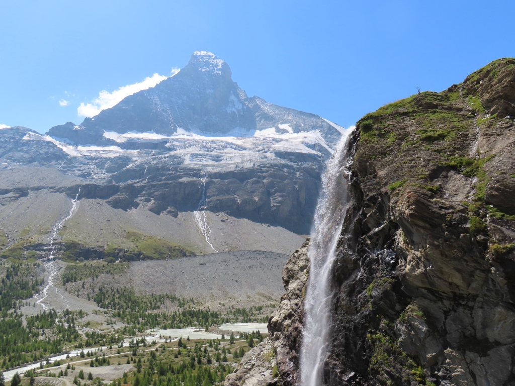 Matterhorn Nordwand und Wasserfall