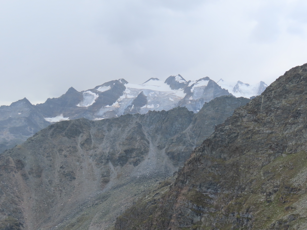 Balfrin, rechts dahinter Gipfel der Mischabelgruppe, darunter das Nadelhorn