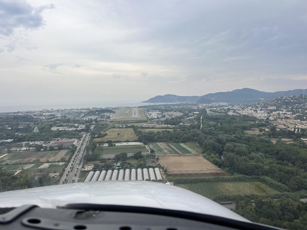 Anflug auf Cannes