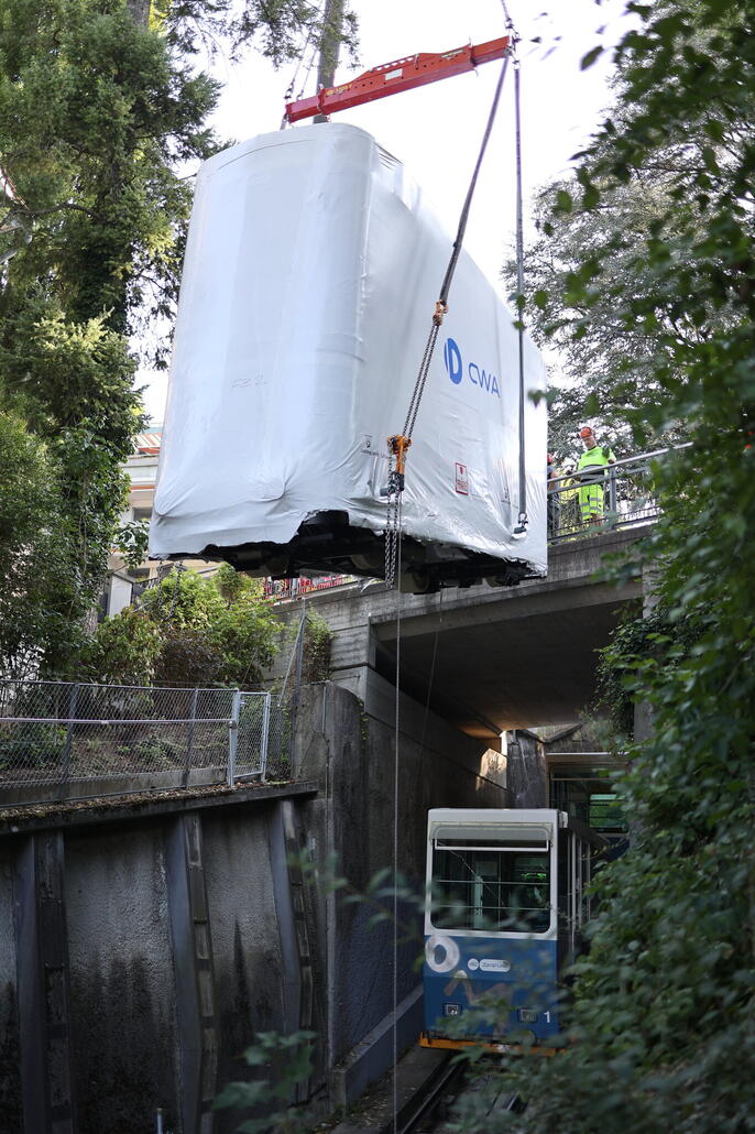 Seilbahn Rigiblick_neues Fahrzeug_Anlieferung_5.JPG
