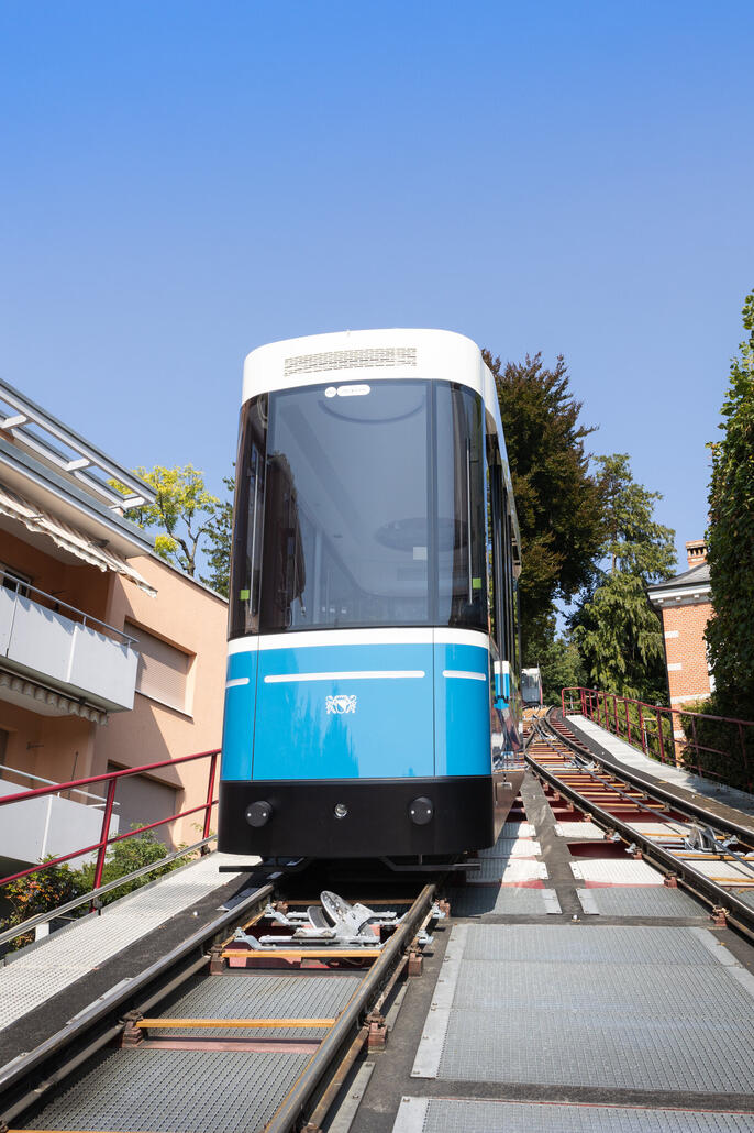 Seilbahn Rigiblick_neues Fahrzeug_front.jpg