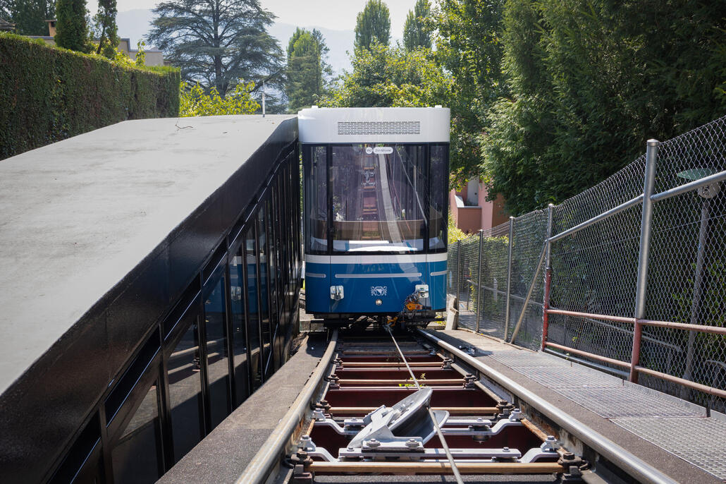 Seilbahn Rigiblick_neues Fahrzeug_hinten.jpg