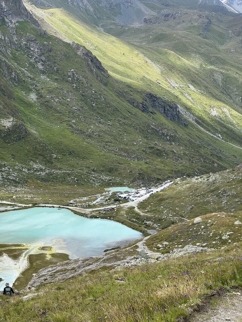 Der Parkplatz kommt in sicht.