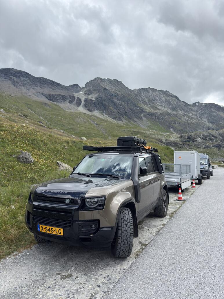 Wenn jemand zuviel Geld hat, darf er mir gerne einen Defender schenken. :)