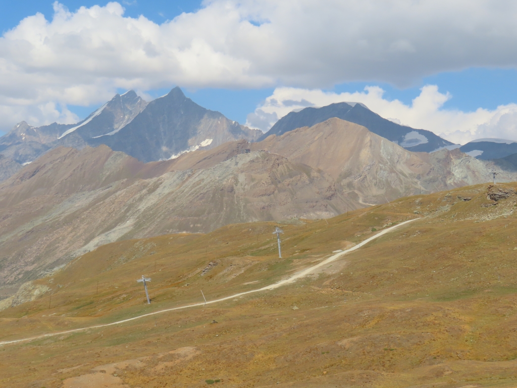 Dom und Täschhorn, rechts davon Alphubel und Oberrothorn mit weniger Zoom als im vorletzten Bild