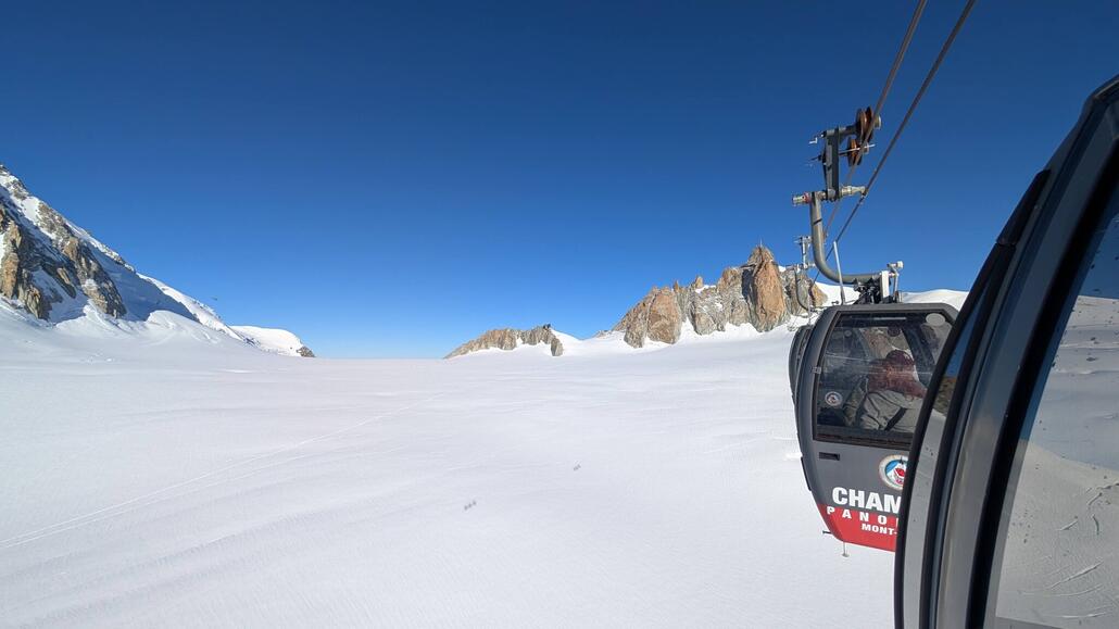 Einmalig schöne große Gletscherfläche! Wo gibts das noch in den Alpen und dann noch eine Seilbahn drüber!