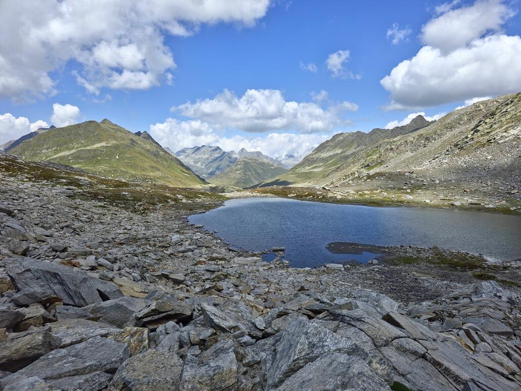 Namenloser See im Val Maighels.