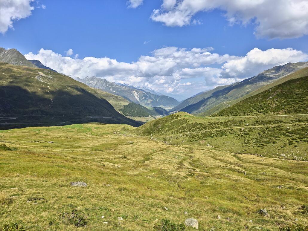 Blick hinunter nach Sedrun.