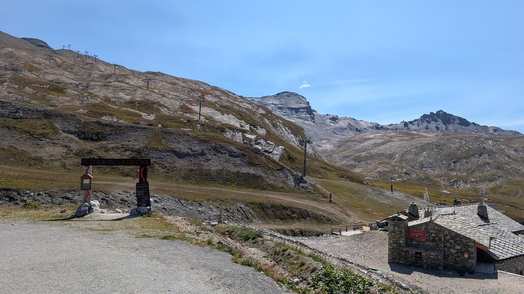 Sesselbahn Cascades, bei der man im Frühjahr "Sommerski" fahren kann