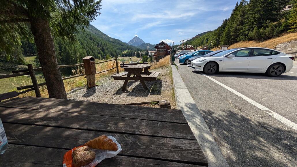 Weiter geh es wieder in Richtung Frankreich zum Pass von Montgenèvre, hier noch in Italien in Claviere. Alles Teil vom großen Skigebiet Via Lattea, auch da will ich im Winter hin: https://alpinfans.com/viewtopic.php?p=32150#p32150