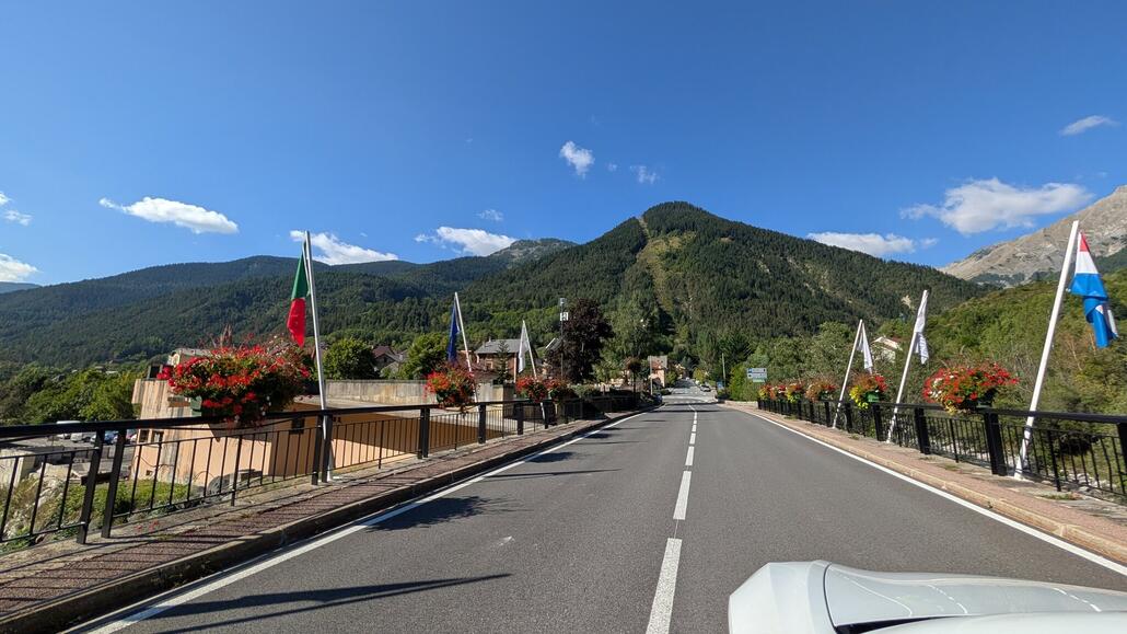Und wieder unten beim Skigebiet Auron